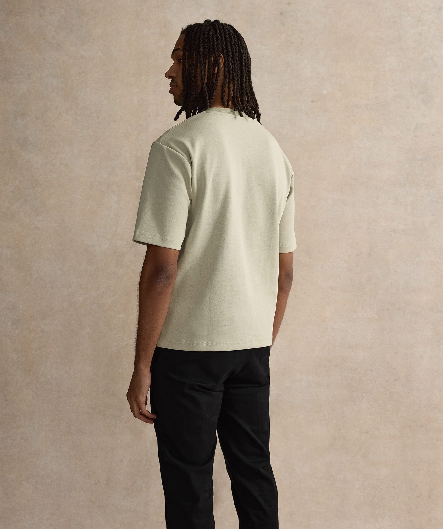 Essential Kalibre Tee - Beige