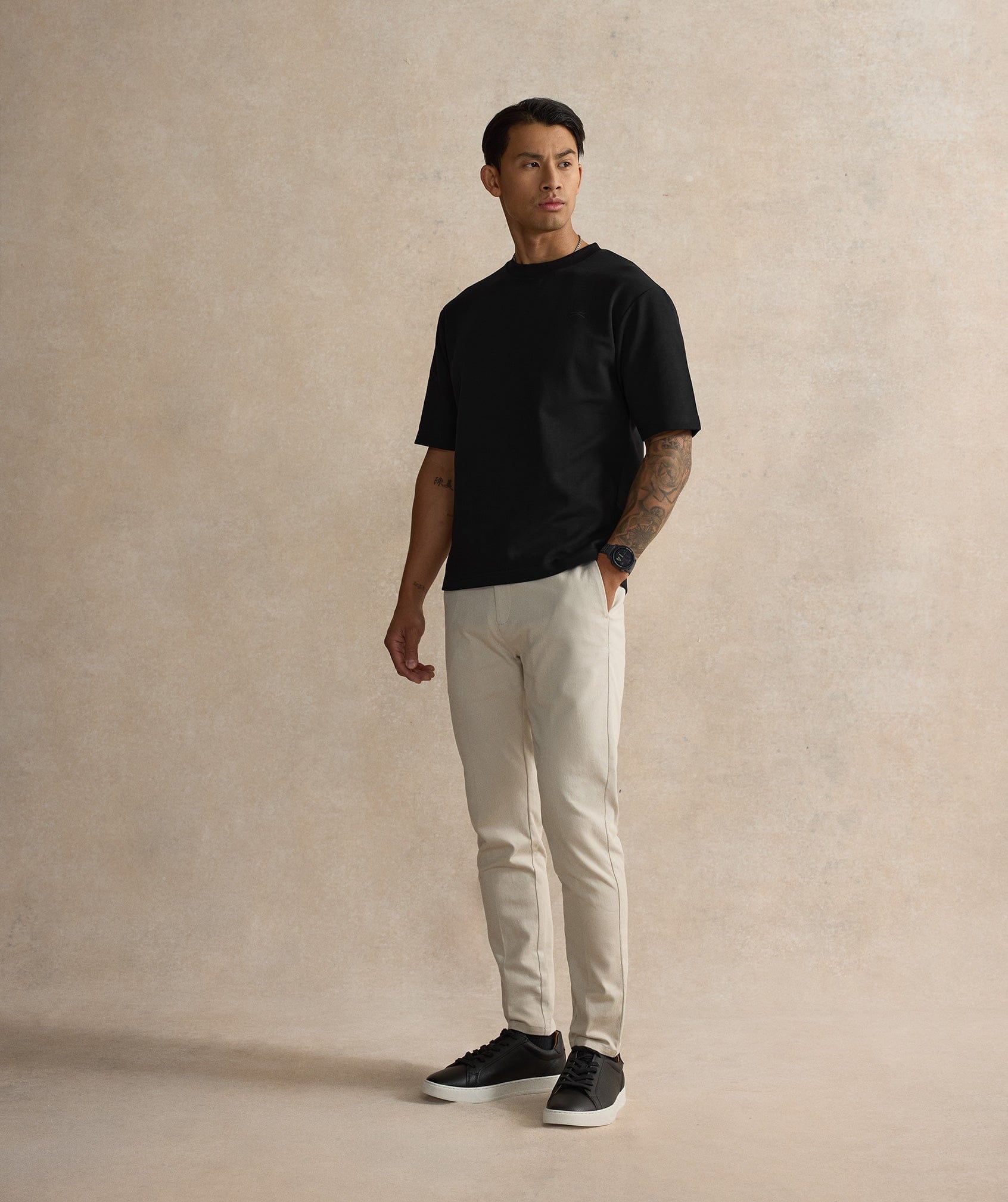 Essential Kalibre Tee - Black