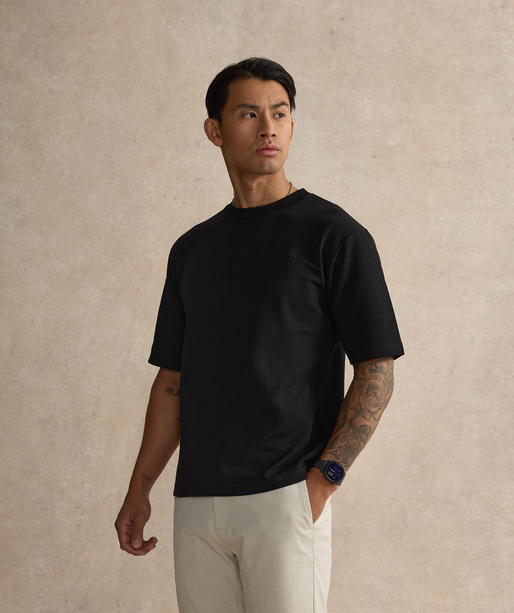 Essentials-black-tshirt-006.jpg