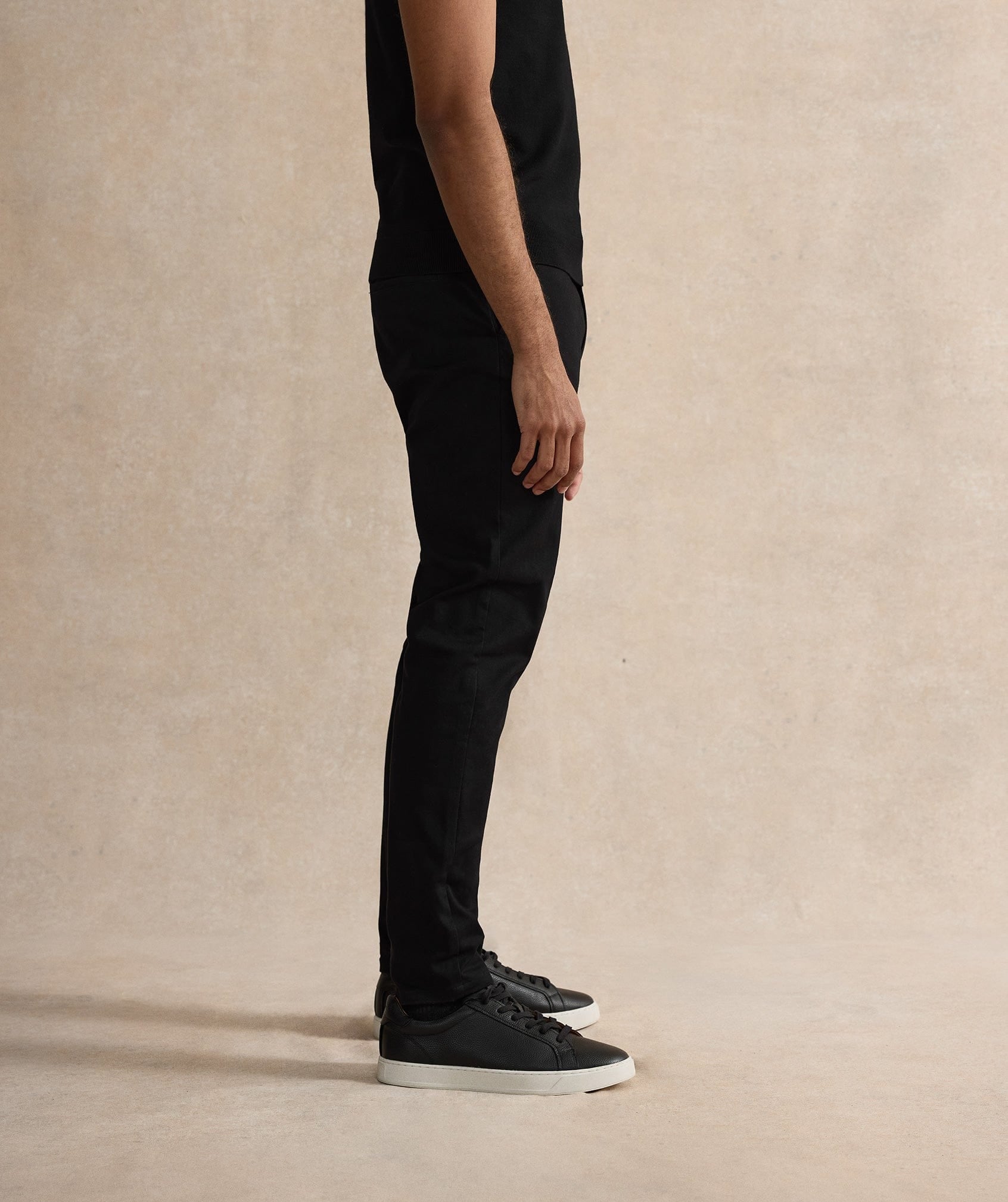 Kalibre Chino Trousers - Black