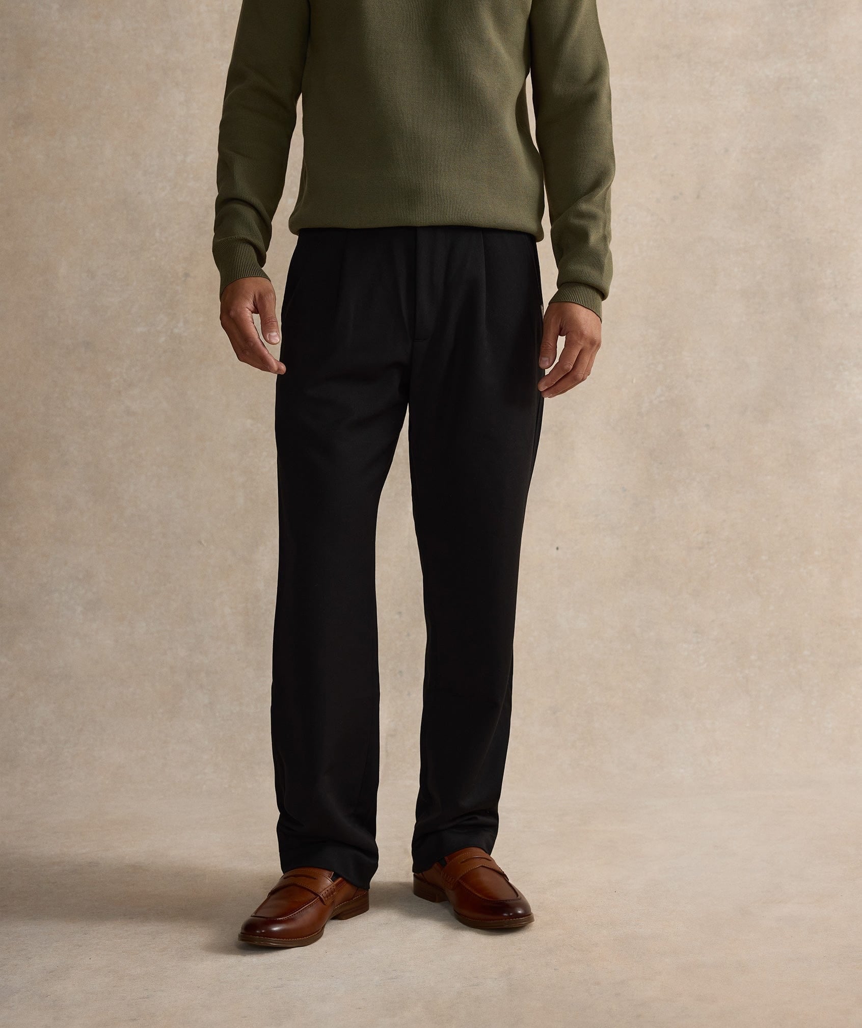 Essential Straight Leg Trousers - Black